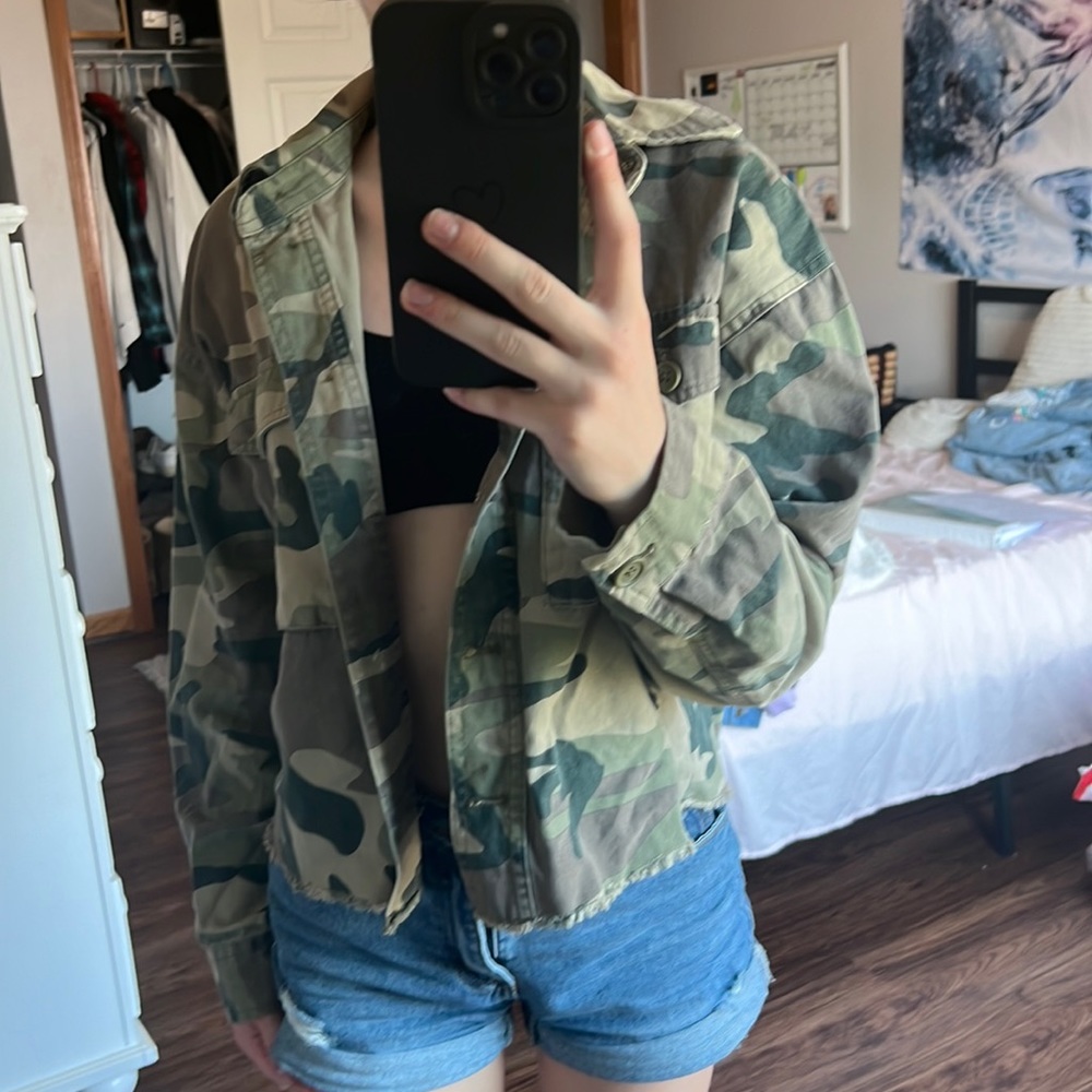 Camo cropped jacket